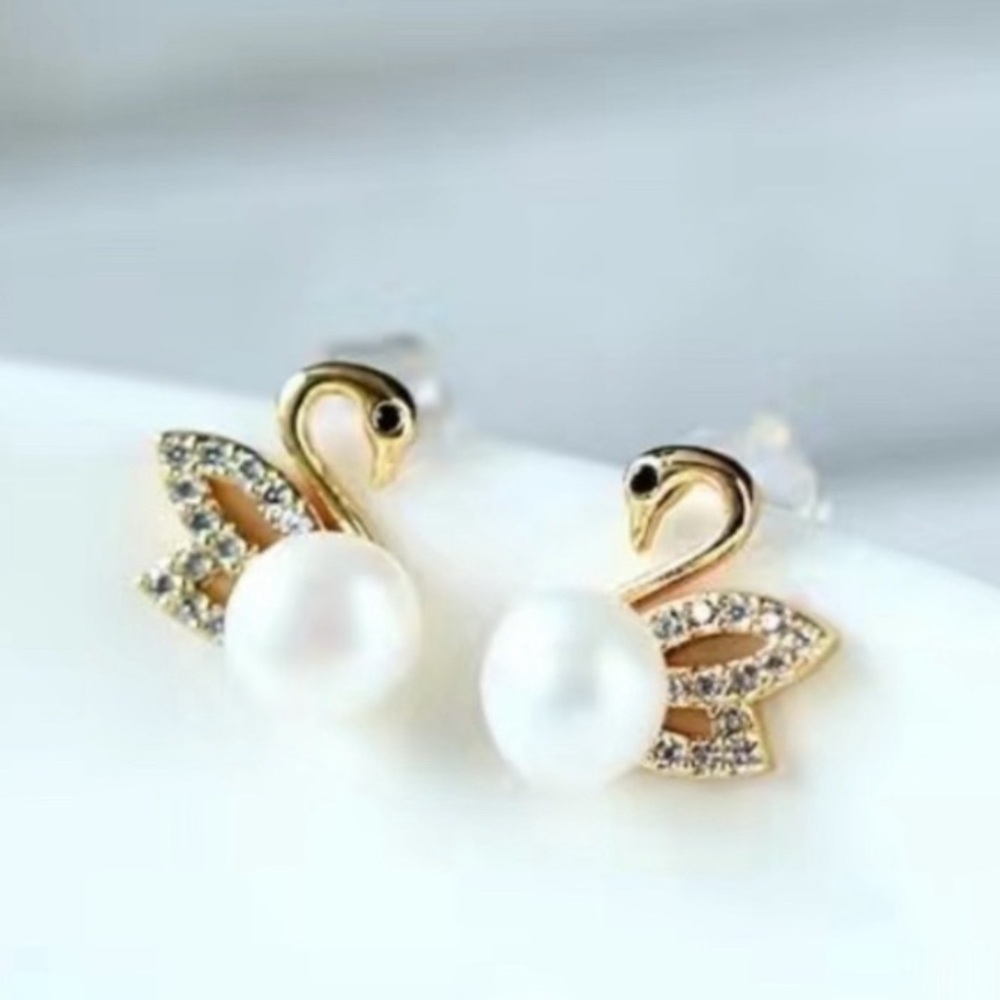 🐭 SALE Swan earrings in gold with faux pearls sparkles and black crystals new